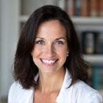 Portrait professionnel de Sophie Perrin, responsable de la curation beauté.